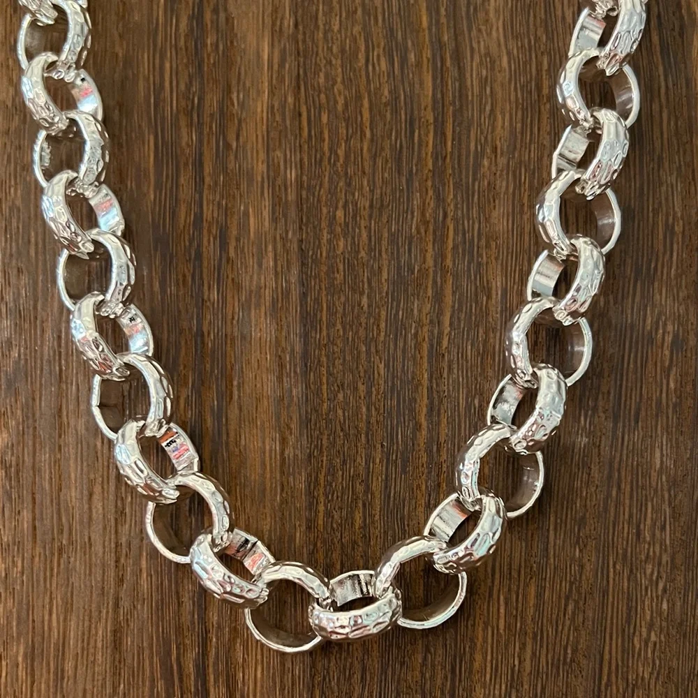 3/$18 Elegant Silver Chain Necklace Lot 1052 - Picture 1 of 6
